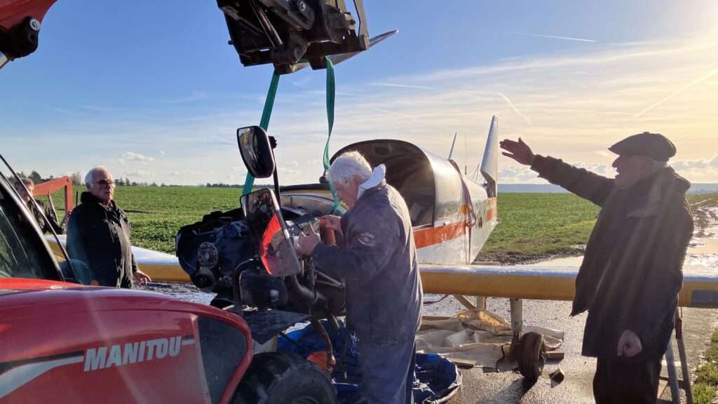 Sauvetage du F-GBUR - Aéroclub Jean Bertin - Chavenay LFPX