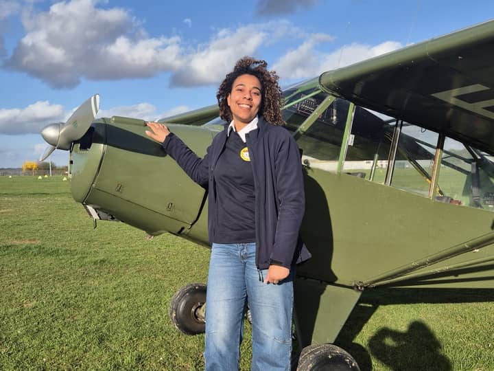 Capucine, femme pilote à l'aéroclub Jean Bertin