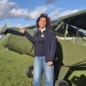 Capucine, femme pilote à l'aéroclub Jean Bertin