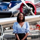 Geencia, femme pilote à l'aéroclub Jean Bertin